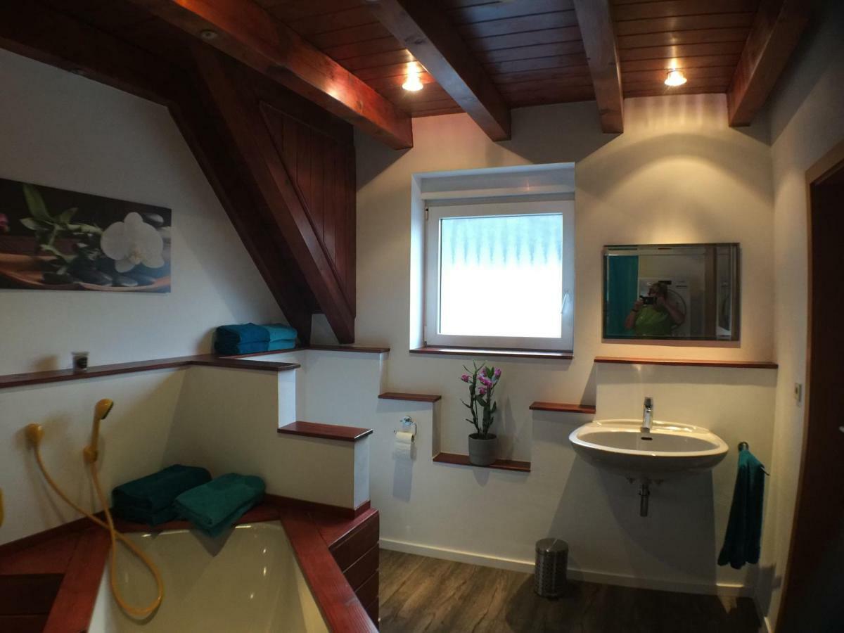 Ferienwohnung Alte B3 링스헤임 외부 사진